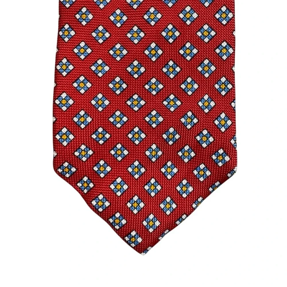 Lands End Mens Red Geometric Medallion 100% Silk Handsewn Necktie USA Made
